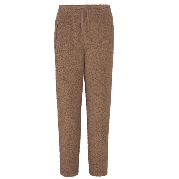 Skims Medium Fleece Sherpa Teddy Joggers Desert Street Casual Plush Fuzzy Soft - Picture 1 of 12